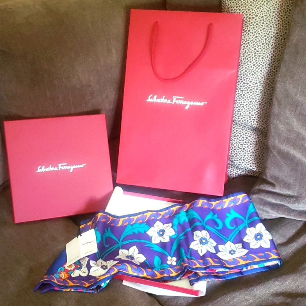 100% Silk scarf